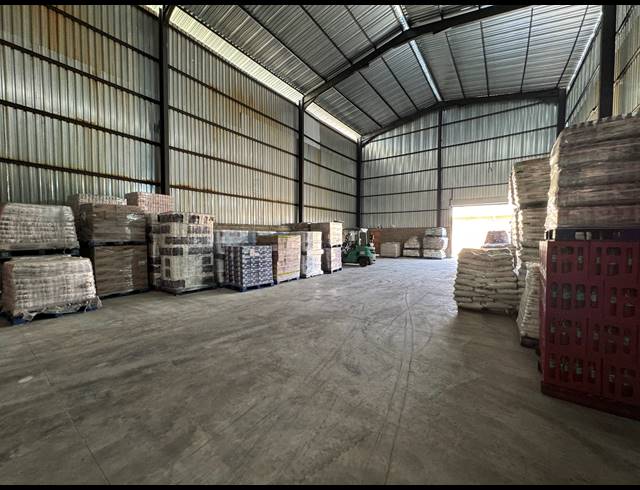 420M² WAREHOUSE TO LET IN INDUSTRIA WEST